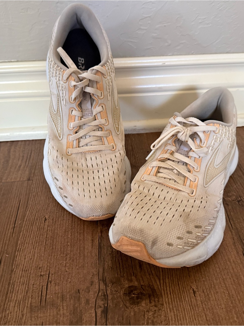 Brooks Neutral Beige Women's Running Shoes - Breathable Comfort